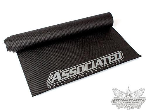 Team Associated AE 2018 Pit Mat, black, silver lettering